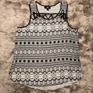 Black & White Pattern Blouse